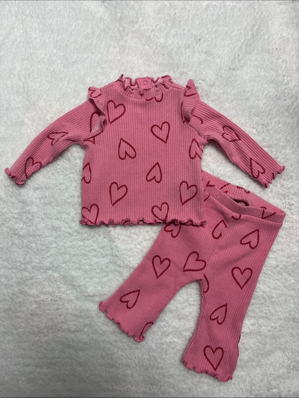 4/25$ Old Navy Pink Heart Ribbed Two-Piece Set